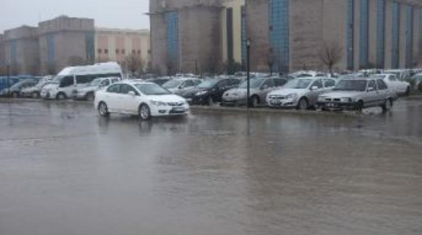 Hastane Morgunu Su Bastı