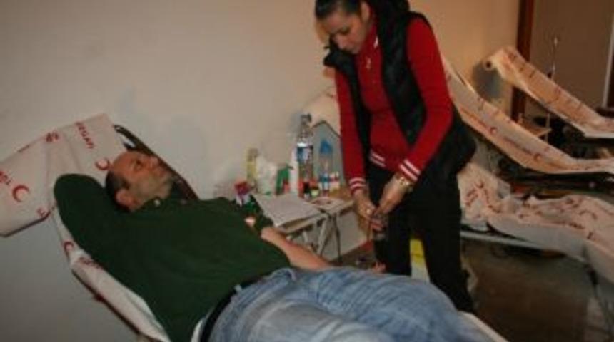 Kızılay Kan Merkezinden, Kan Bağışı Kampanyası