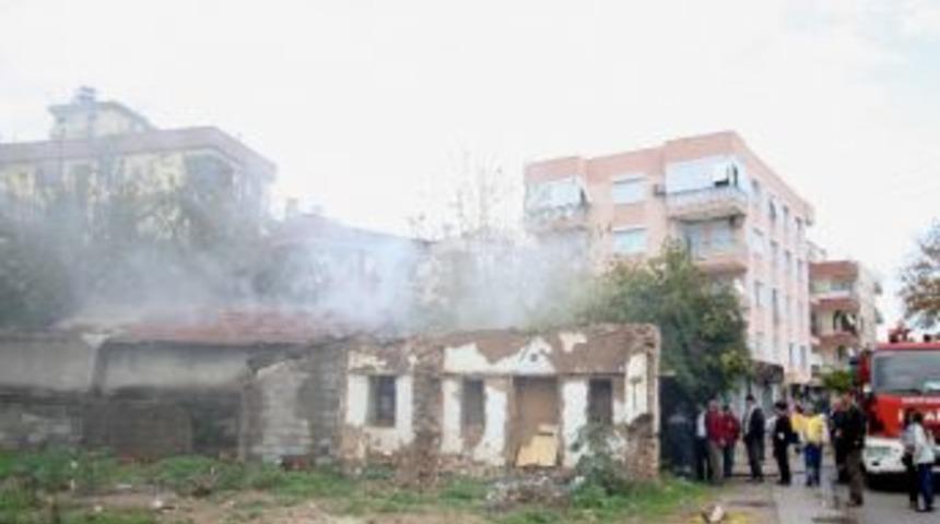 Müstakil Evdeki Yangın Korkuttu