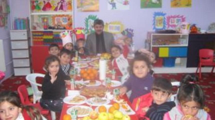 Miniklerden yerli malı haftası kutlaması