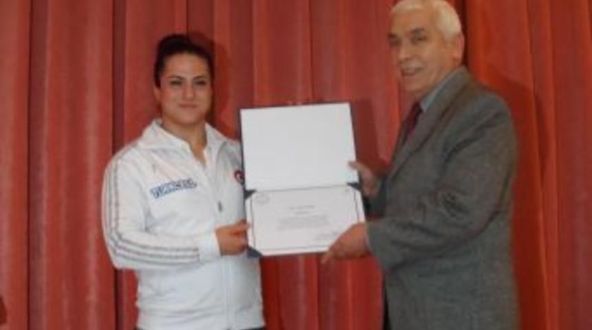 Milli Halterci Hatice Yılmaz  Alaplı'da