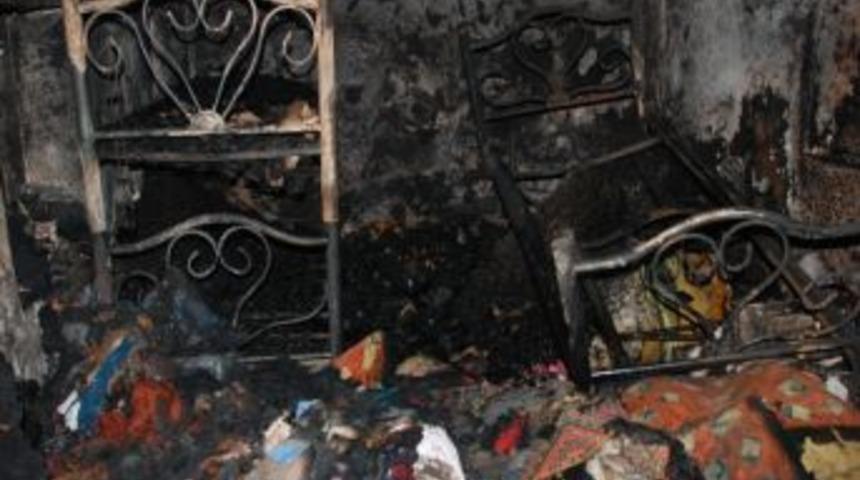 Savur İ&ccedil;&ouml;ren K&ouml;y&uuml;nde Yangın