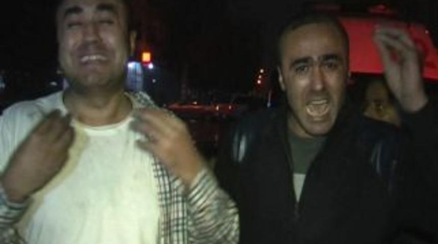 Tefecilere bor&ccedil;landı evini yaktı