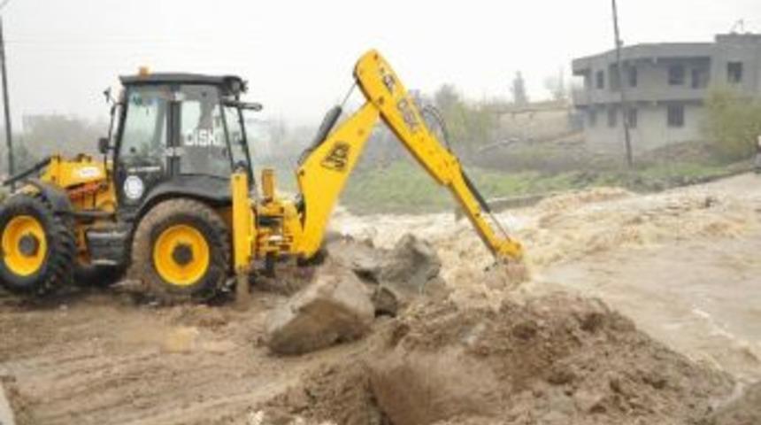 Sel &Ccedil;arıklı&rsquo;da 3 K&ouml;pr&uuml;ye Zarar Verdi