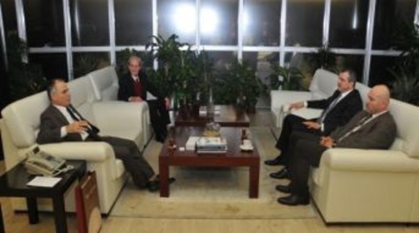 G&uuml;zel Sanatlar Fak&uuml;ltesi&rsquo;ne Destek