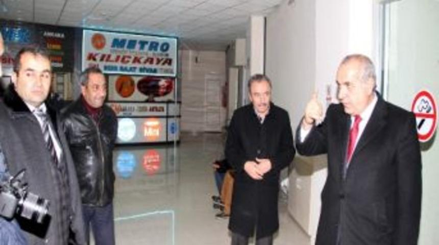 Belediye Başkanı Sel, Otob&uuml;s Terminal İşletmecileriyle Bir Araya Geldi