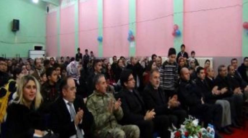 Erciş&rsquo;te Başarlı &Ouml;ğrenciler &Ouml;d&uuml;llendirildi