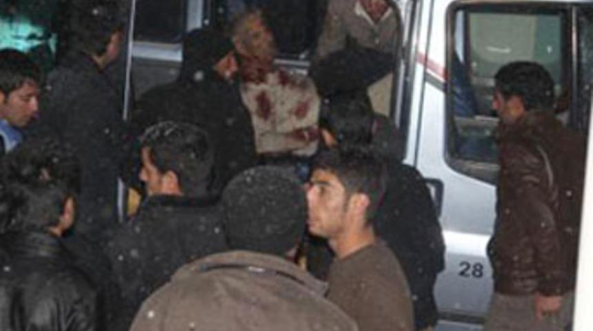 Van'da aile katliamı; 3 &ouml;l&uuml;, 2 yaralı