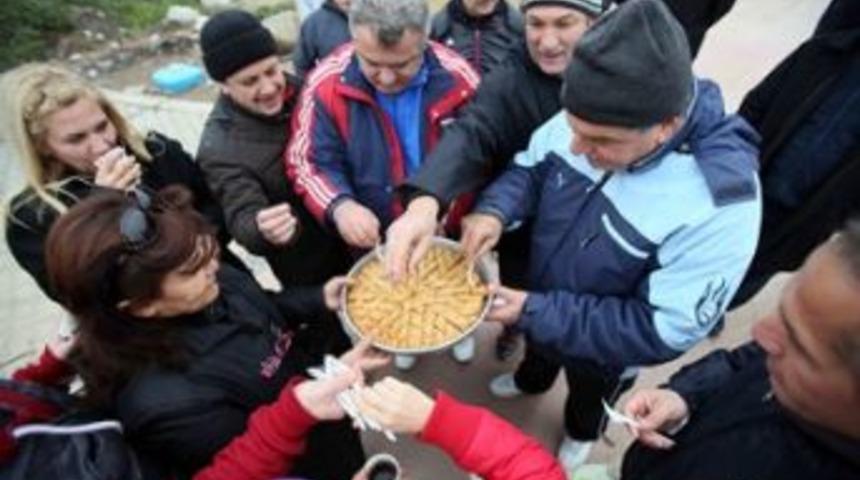 Muhtardan Başkanlara baklava