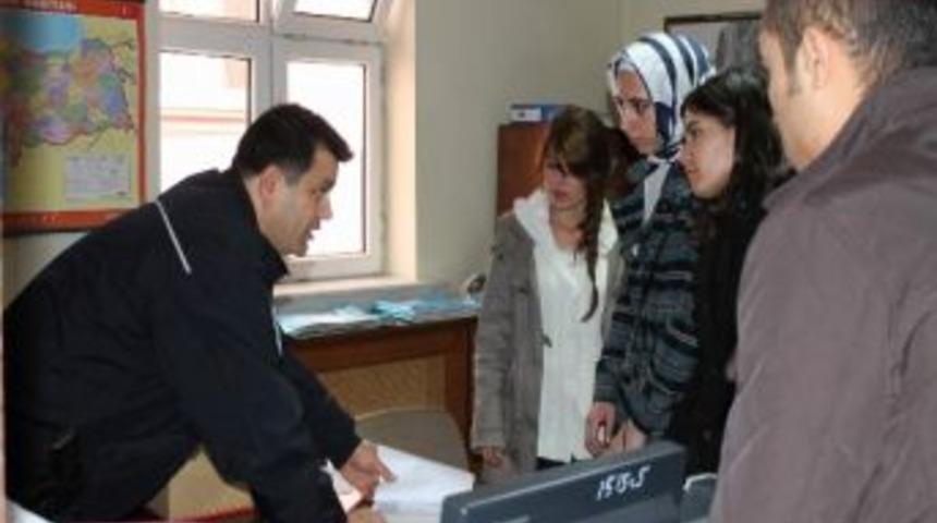 &Uuml;niversite &Ouml;ğrencilerine Emniyet Birimleri Tantılıyor