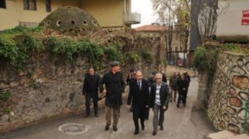 İzmitliler Mahalle Gezilerinden &Ccedil;ok Memnun