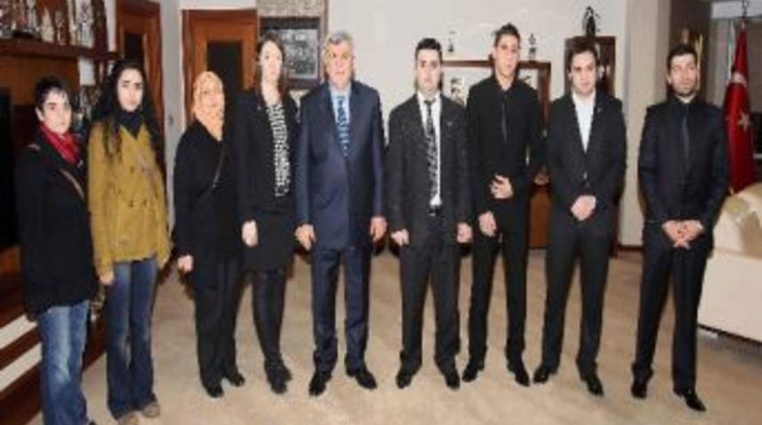 Başkan'dan Gen&ccedil;lere Tavsiyeler