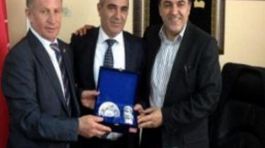 Ege Koo Başkanı Aslan Chp Karabağlar İl&ccedil;e Teşkilatını Ziyaret Etti