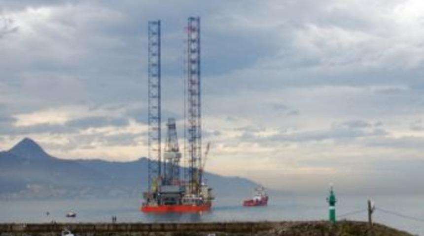 Giresun&rsquo;da Montajı Tamamlanan Ukraıne İsimli Petrol Arama Platformu Ukrayna'ya Hareket Etti