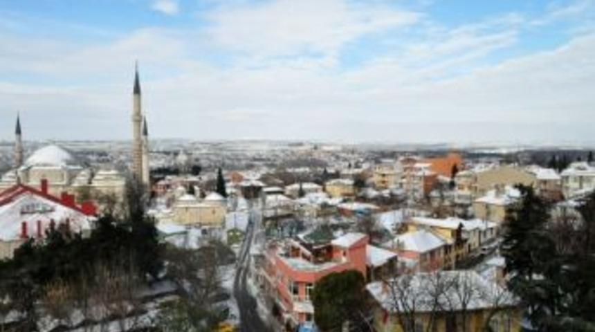 Edirne Beyazlara B&uuml;r&uuml;nd&uuml;