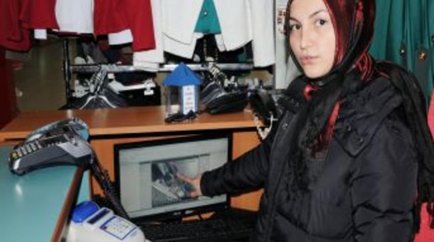 Hırsızlar Esnaftan Ka&ccedil;tı, Kameralardan Ka&ccedil;amadı