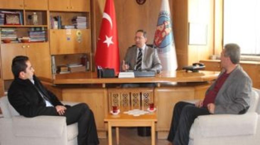 Ak Parti İl Başkanı Sunar, Avanos Belediye Başkanı K&ouml;r&uuml;kc&uuml;'ye Ziyaret