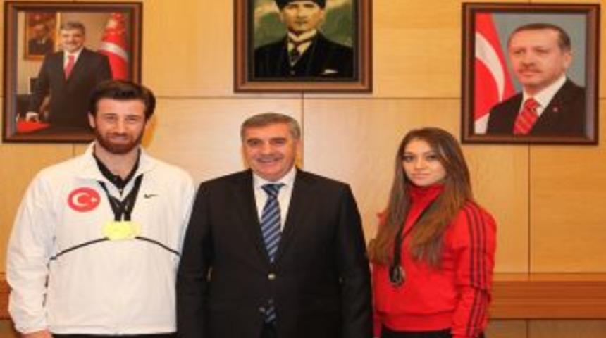 D&uuml;nya Karate Şampiyonu: Hi&ccedil; Tatil Yapmadım, Bayramda Bile Idmanı Bırakmadım