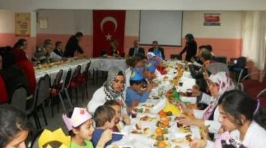 &Ccedil;ocuk Yuvası&rsquo;nda Yerli Malı Haftası Kutlandı