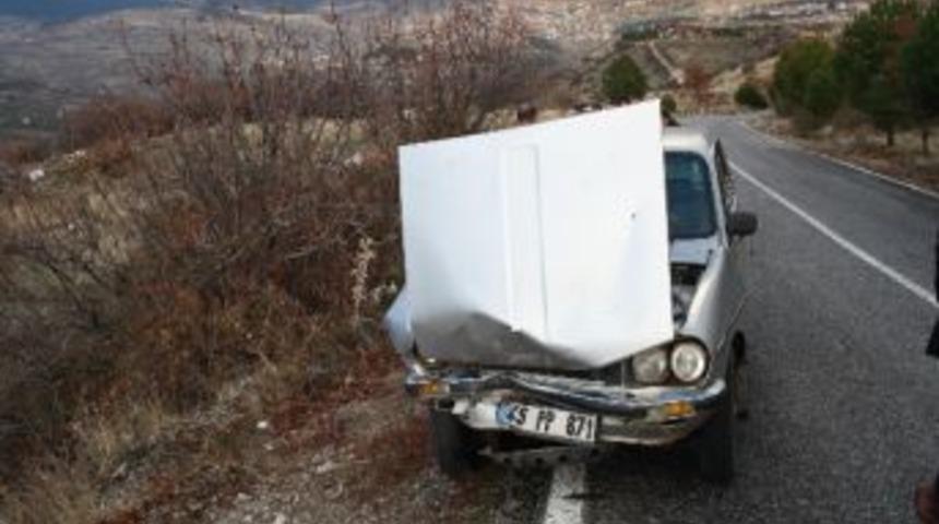 Demirci&rsquo;de Trafik Kazası: 7 Yaralı