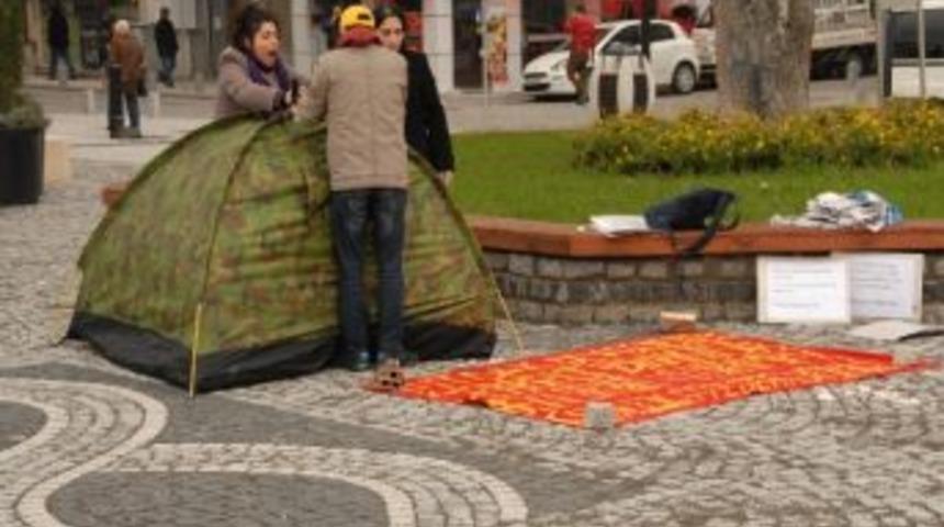 Eylemcilere Polis M&uuml;dahalesi