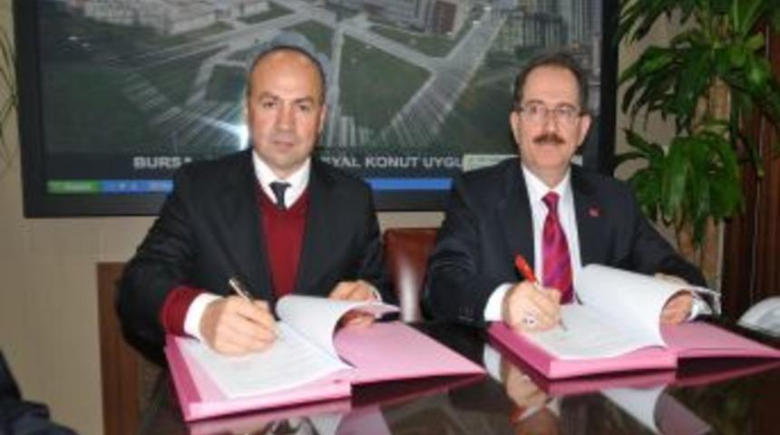 Uşak Belediyesi Yeni Hizmet Binasının Yapım Protokol&uuml; Imzalandı