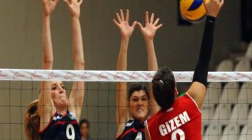 Bursa B&uuml;y&uuml;kşehir S&uuml;per Kupa'da Karşıyaka'yı 3-0 Yendi