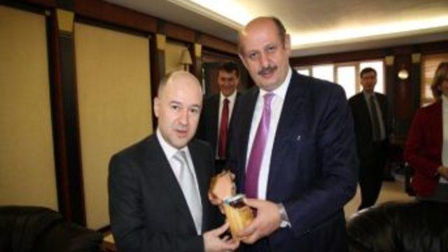 Ünlü Girişimci Baybars Altuntaş, Rize’nin Fahri Tanıtım Elçisi Olacak