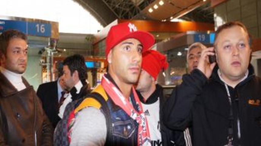 Quaresma'yı Taraftarlar Uğurladı