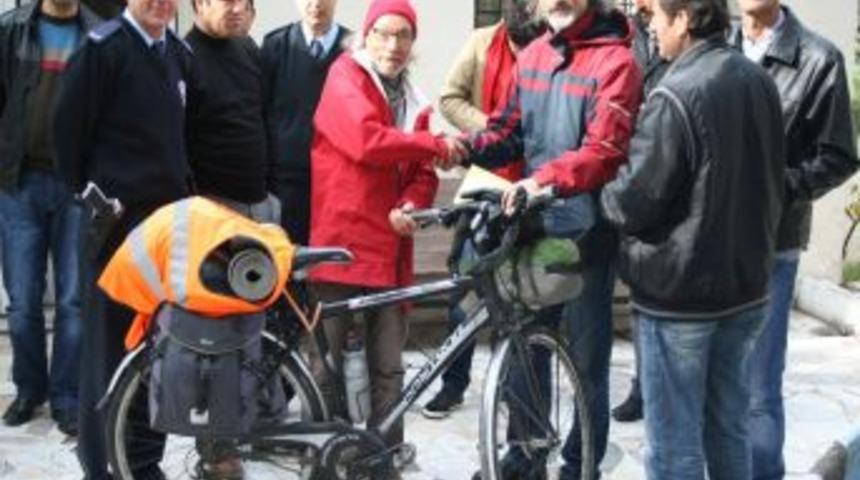 Kıyamet Korkusuyla Şirince'ye Gitmek Isteyen Turistin Bisikleti &Ccedil;alındı