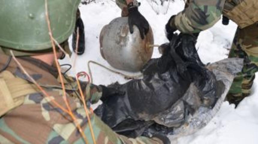 Vatandaş Ihbar Etti, 30 Kiloluk Bomba, Patlamadan Ele Ge&ccedil;irildi