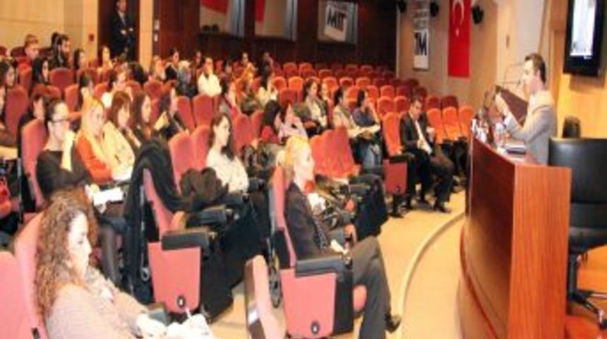 Hazır Giyimcilere Sonbahar Kış Moda Trendleri Anlatıldı