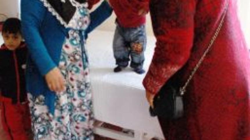 Minik Engellilere Anlamlı Yardım