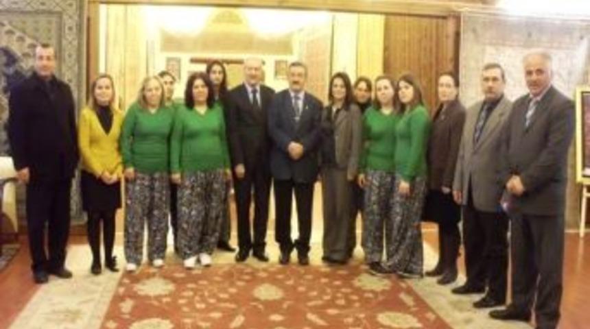 Başarılı Kursiyerler Belgelerini Aldı