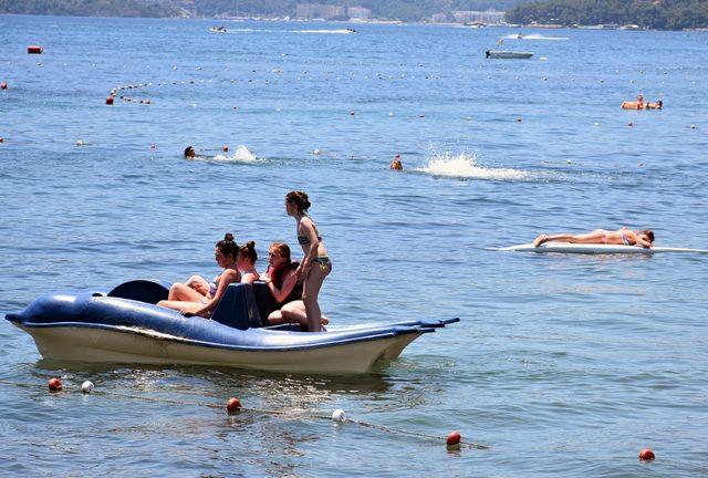 Marmaris'te turistlerin vazgeçilmezi su sporları