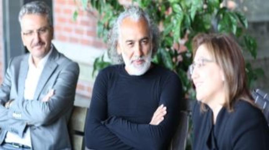 Bakan Şahin&rsquo;den &ldquo;&ccedil;anakkale &Ccedil;ocukları&rdquo;na &Ouml;vg&uuml;