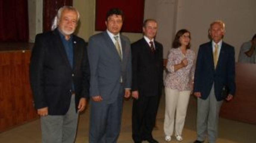 Geliboluda &lsquo;t&uuml;rkiye Ger&ccedil;ekleri&rsquo; Konferansı