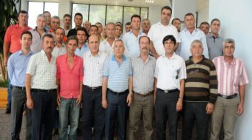 Balıkesir Belediyesi Amat&ouml;r Spor Kul&uuml;plerine Malzeme Yardımı Yaptı