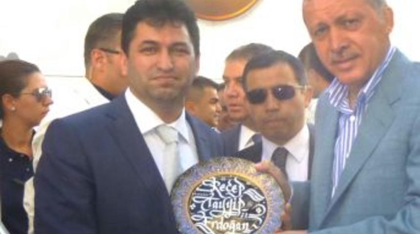 Askerde &Ouml;ğrendiği Hat Sanatını Meslek Haline Getirdi