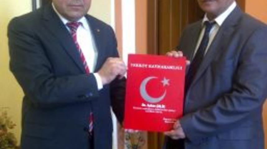 Kaymakam Gale'den, Arakan&rsquo;a Yardımda Bulunan Hayırseverlere Teşekk&uuml;r Plaketi