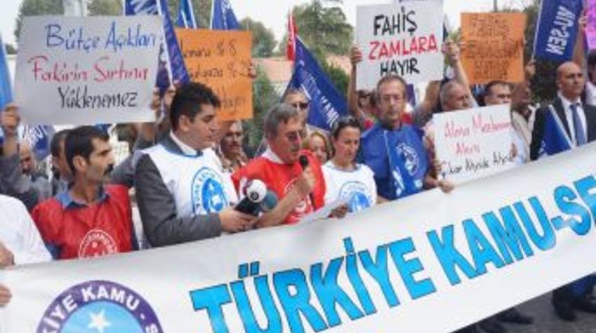 Valilik &Ouml;n&uuml;nde Zam Protestosu