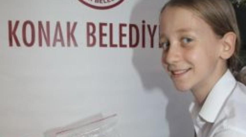 Konak Belediye Başkanı Dr. Hakan Tartan'a 'hayvan Babası &Ouml;d&uuml;l&uuml;'