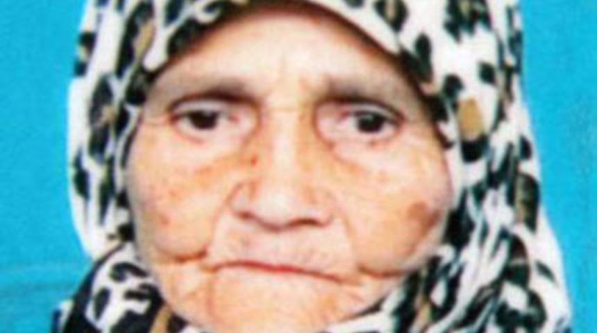 Evinin terasında d&uuml;şen kadın &ouml;ld&uuml;