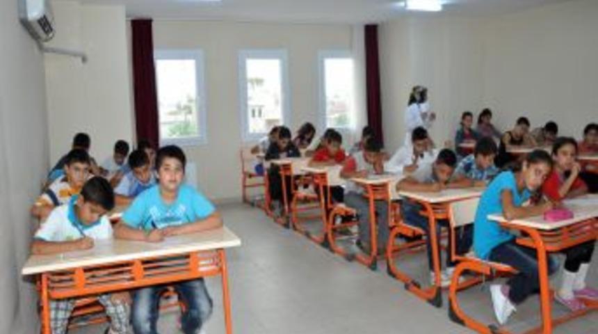 K&uuml;lt&uuml;r Evlerindeki SBS Kursları I&ccedil;in Se&ccedil;me Sınavı Yapıldı