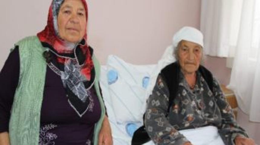 Asırlık Nine İlk Kez Hasta Oldu