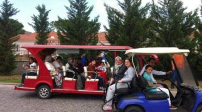 &Ouml;zel Misafirler Gez-g&ouml;r'le Eğlendi