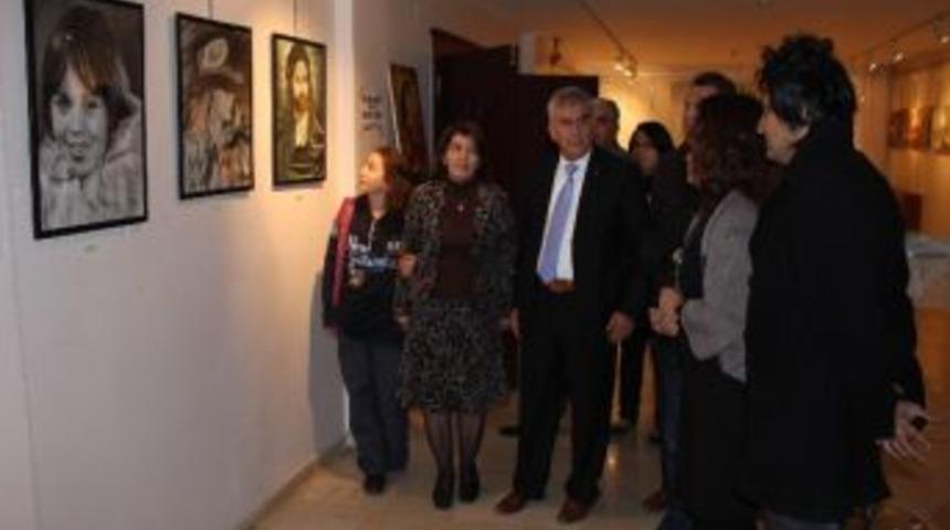 &ldquo;diplomat&rdquo; Resim Sergisi A&ccedil;ıldı