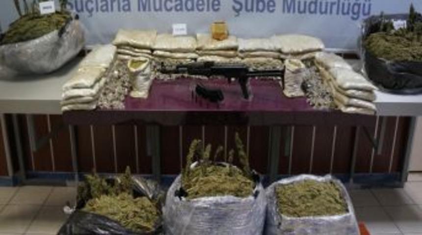 Kalaşnikoflu Uyuşturucu Sevkiyatına Polis Operasyonu