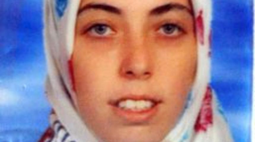 &Ccedil;arşafa Tutunarak 3. Kattan Inmek Isterken D&uuml;şerek Vefat Etti