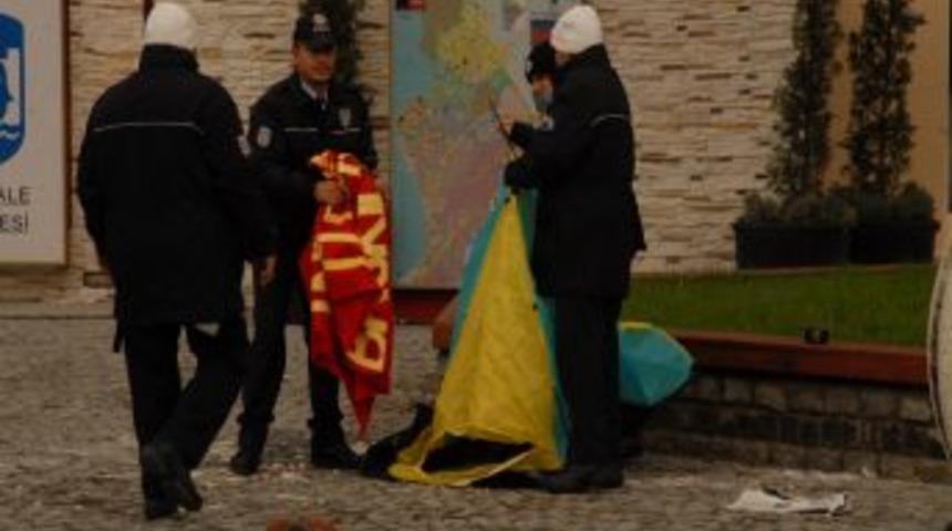 &Ccedil;anakkale'de &Ccedil;adırlı Eylem Yapan Iki Dev-Gen&ccedil; &Uuml;yesi G&ouml;zaltına Alındı